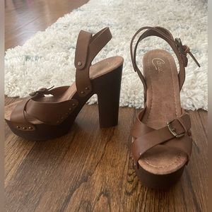 Candies brown heel